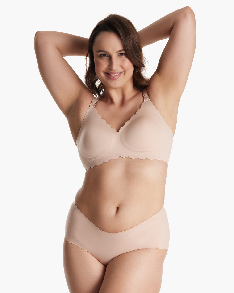Nude Jelly Strip Seamless Nursing Bra YN46 set, featuring scalloped trim & seamless fit on smiling woman for M9 Pump.