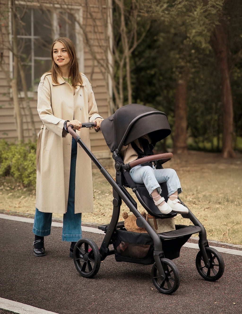 Outing Bundle: ChangeGo Baby Stroller and Handheld Cooling Fan
